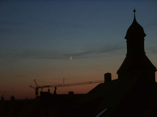 Mond über Regensburg