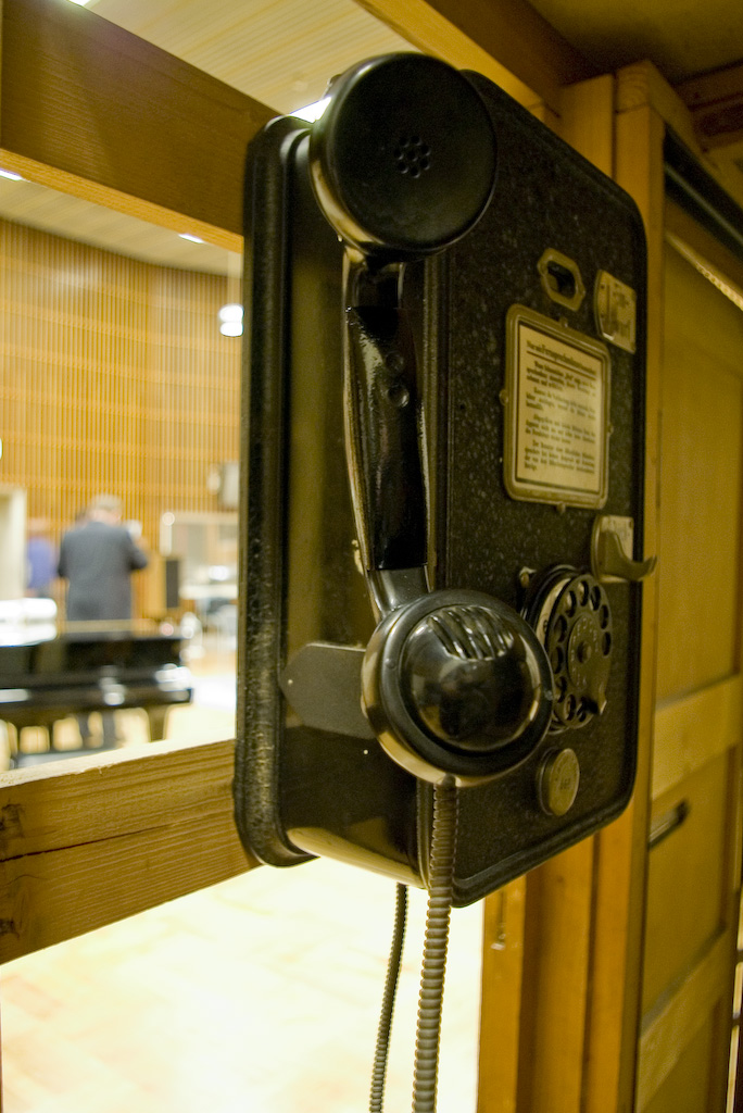 Telefon ins Nichts