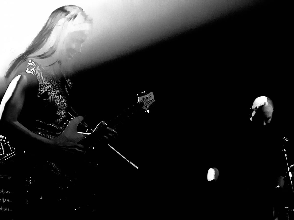 Du betrachtest gerade Emanzipatives Internet oder Auslastung der Demokratie