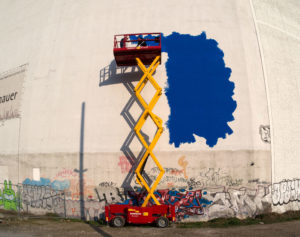 Leere Wände ins Blaue hinein. Foto: Hufner