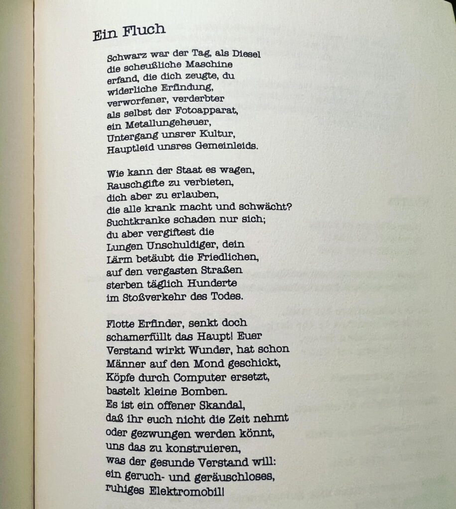 04 02 Das ist schon sehr verrückt. Aus meinem kleinen Lyrik Regal W. H. Auden ca. 1973.
