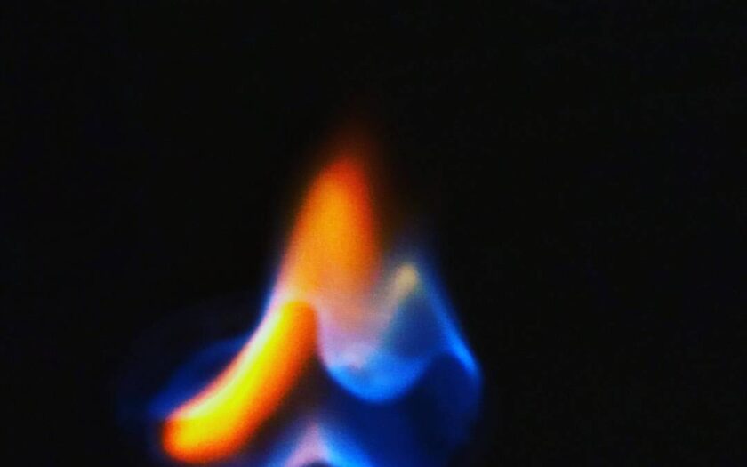 Kleine Anomalie beim Abendessen. #fire #blackhole #sambuca das französischen Jazz der 50er Jahre © MH